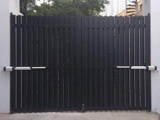 Cửa cổng tự động Tân Phú Tp. HCM, nhập khẩu chính hãng