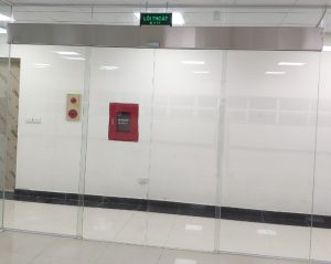 Cửa kính tự động tòa nhà công ty