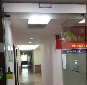 sua cua tu dong gmt