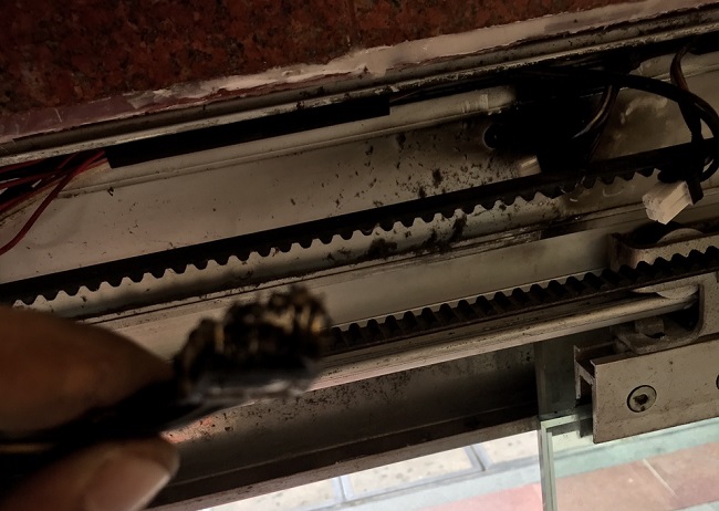 Sửa cửa kính tự động, motor cổng Tân Bình TP HCM uy tín