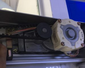 thay the pulley motor cua tu dong - automaticdoor.vn