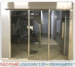 BẢO PHÁT - Làm cửa khung inox tự động nhà máy xí nghiệp