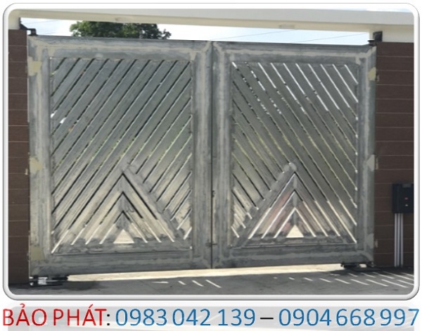 Lắp ráp động cơ cổng tự động cơ sở thương mại