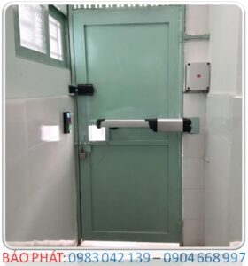 BẢO PHÁT - LẮP ĐẶT Cổng mở 1 cánh tay đòn tự động NHÀ TRỌ TP HCM