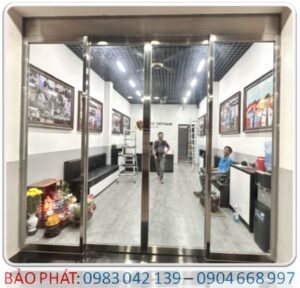 BẢO PHÁT - Lắp đặt cửa kính khung bao inox lùa tự động TP HCM