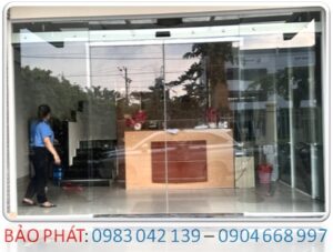 BẢO PHÁT - Lắp đặt cửa kính lùa 2 cánh tự động nhà máy