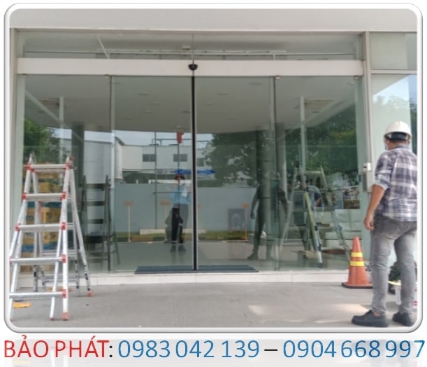 Lắp đặt, thay thế đường ray cửa tự động chuyên nghiệp