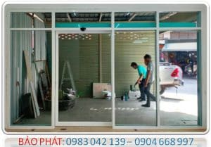 BẢO PHÁT - Lắp đặt cửa kính lùa tự động 2 cánh cửa hàng tiện lợi TP HCM