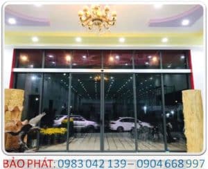 BẢO PHÁT - Lắp đặt cửa nhôm kính tự động ĐỨC cửa hàng nội thất TP HCM