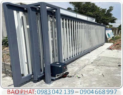 Cửa kính tự động, cổng tự động Chánh Hưng, TP HCM hiện đại, bền bỉ