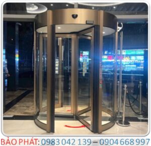 Cua mo xoay tu dong chat luong