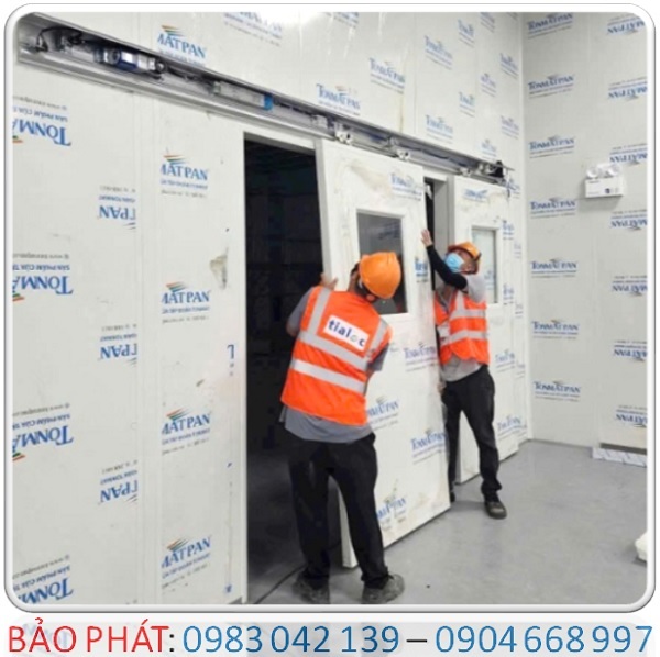 Cửa kính tự động, cổng tự động Tân Sơn Nhất, TP HCM